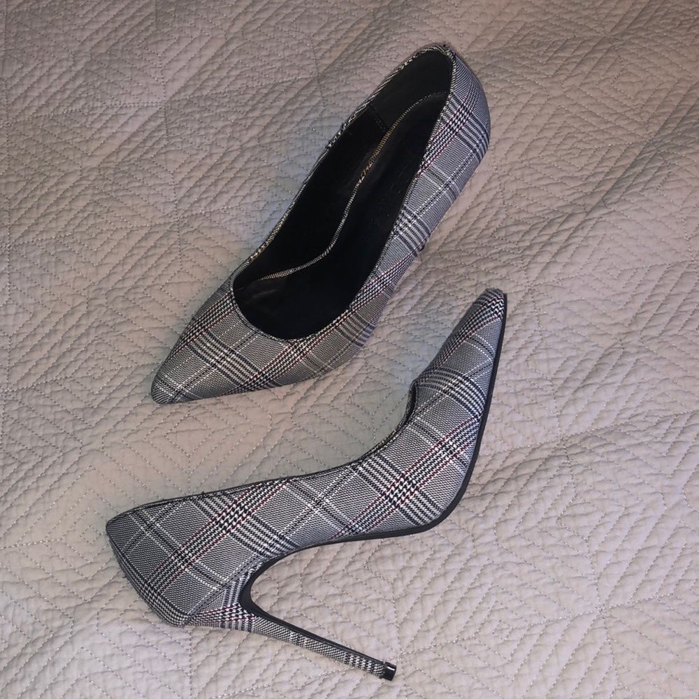 Plaid pointed toe heels